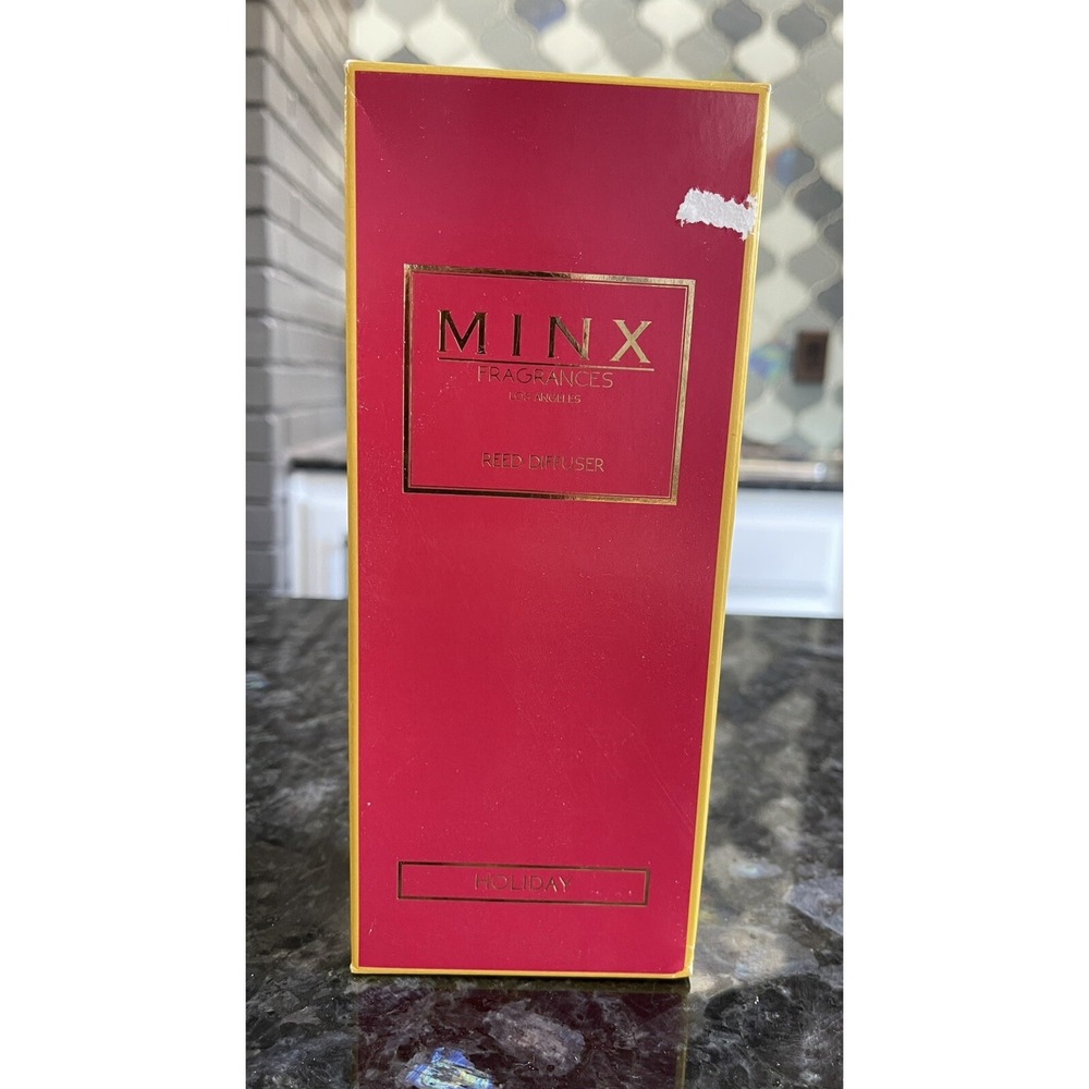 Minx Red Currant Evergreen Juniper Holiday Reed Diffuser Scented Home Fragrance